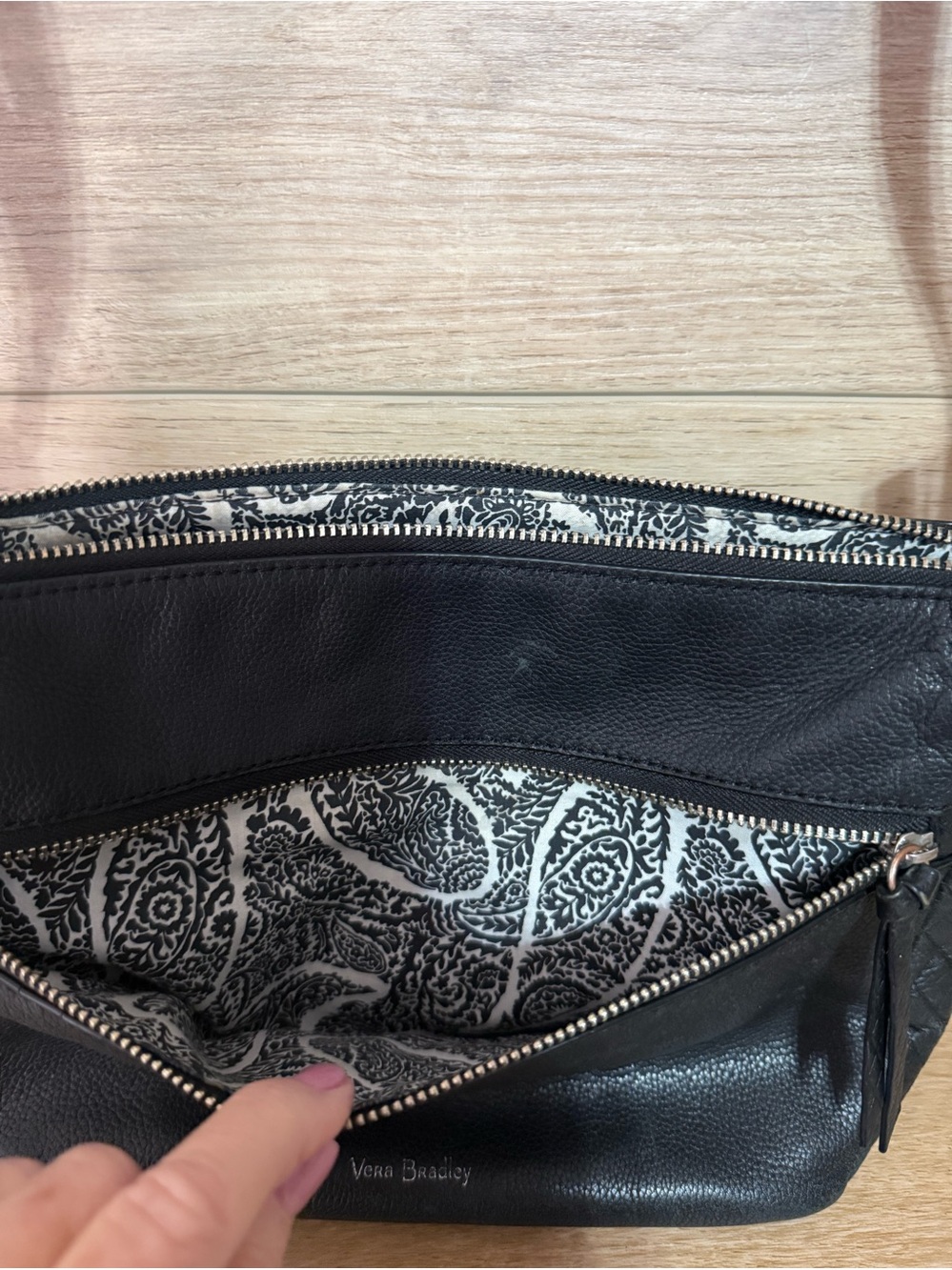 Vera Bradley Black Pebbled Leather Crossbody Bag Adjustable Strap Zip Top Purse - Picture 4 of 7